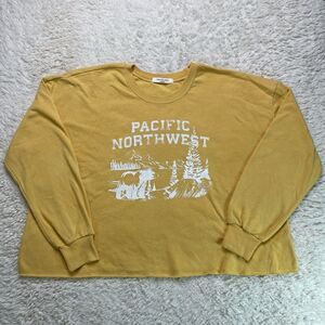 NWOT Target/GraysonThreads Pacific Northwest Yellow Crewneck size L